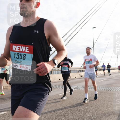 03.10.2024 - Köhlbrandbrückenlauf Matties Gatica Varas http://msf.ph/oto/7180562 03.10.2024 09:24:36 Position 2 1358, 1281, 2754 meine-sportfotos.de