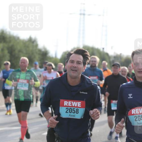 03.10.2024 - Köhlbrandbrückenlauf Fuchs,  Jonas http://msf.ph/oto/7180699 03.10.2024 09:16:04 Position 3 2058, 2059 meine-sportfotos.de