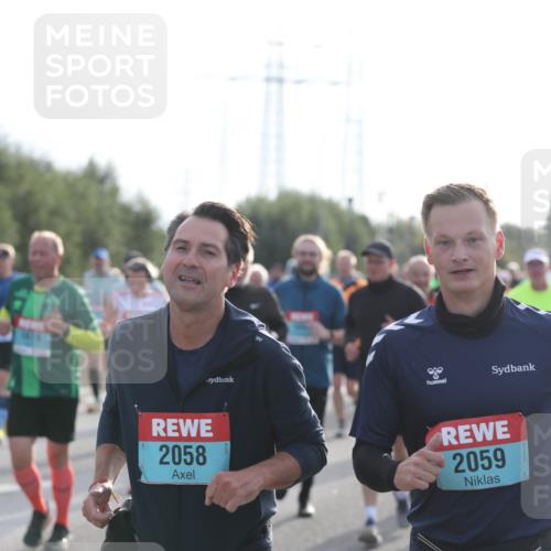 03.10.2024 - Köhlbrandbrückenlauf Fuchs,  Jonas http://msf.ph/oto/7180729 03.10.2024 09:16:04 Position 3 2058, 2059 meine-sportfotos.de