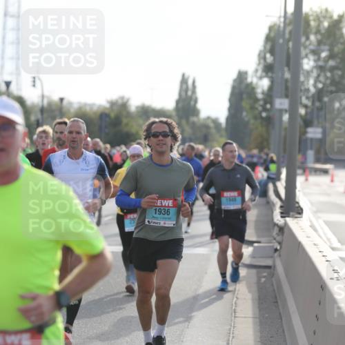 03.10.2024 - Köhlbrandbrückenlauf Fuchs,  Jonas http://msf.ph/oto/7180838 03.10.2024 09:16:07 Position 3 1559, 1936, 1948 meine-sportfotos.de