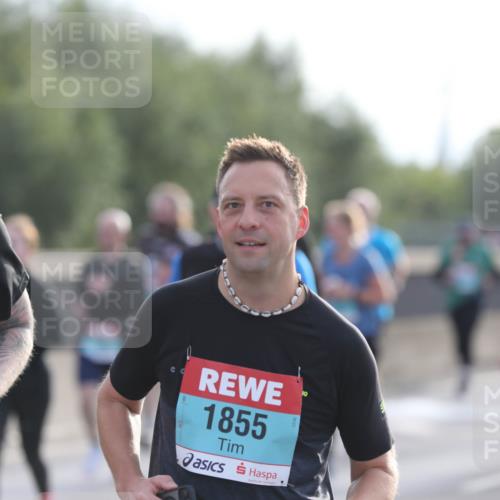 03.10.2024 - Köhlbrandbrückenlauf Fuchs,  Jonas http://msf.ph/oto/7180880 03.10.2024 09:17:00 Position 3 1, 1855, 10 meine-sportfotos.de