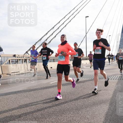 03.10.2024 - Köhlbrandbrückenlauf Matties Gatica Varas http://msf.ph/oto/7180899 03.10.2024 09:24:41 Position 2 1653, 1216, 1400, 1518, 2035 meine-sportfotos.de