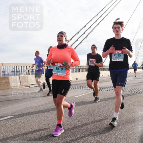 03.10.2024 - Köhlbrandbrückenlauf Matties Gatica Varas http://msf.ph/oto/7180933 03.10.2024 09:24:41 Position 2 1653, 1400, 1518, 34, 2035 meine-sportfotos.de