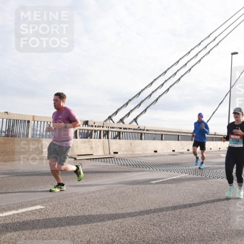 03.10.2024 - Köhlbrandbrückenlauf Matties Gatica Varas http://msf.ph/oto/7181180 03.10.2024 09:24:44 Position 2 1169 meine-sportfotos.de