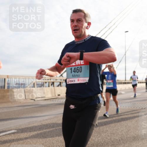 03.10.2024 - Köhlbrandbrückenlauf Matties Gatica Varas http://msf.ph/oto/7181519 03.10.2024 09:24:49 Position 2 1460 meine-sportfotos.de