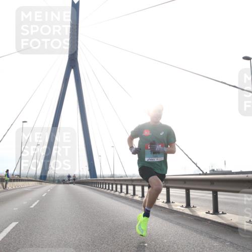 03.10.2024 - Köhlbrandbrückenlauf Jannik Wohlers http://msf.ph/oto/7182051 03.10.2024 09:17:05 Position 1 500 meine-sportfotos.de
