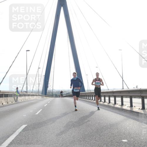 03.10.2024 - Köhlbrandbrückenlauf Jannik Wohlers http://msf.ph/oto/7182167 03.10.2024 09:17:14 Position 1 1047 meine-sportfotos.de
