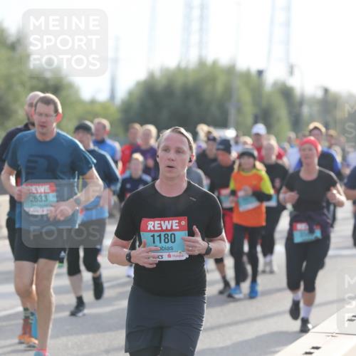 03.10.2024 - Köhlbrandbrückenlauf Fuchs,  Jonas http://msf.ph/oto/7182348 03.10.2024 09:17:31 Position 3 1119, 2633, 1180 meine-sportfotos.de