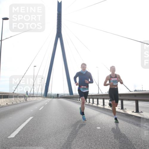03.10.2024 - Köhlbrandbrückenlauf Jannik Wohlers http://msf.ph/oto/7182448 03.10.2024 09:17:16 Position 1 1839, 1047 meine-sportfotos.de