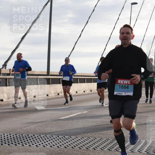 03.10.2024 - Köhlbrandbrückenlauf Matties Gatica Varas http://msf.ph/oto/7182462 03.10.2024 09:25:05 Position 2 1624, 1694 meine-sportfotos.de