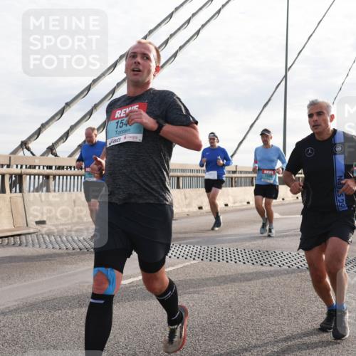 03.10.2024 - Köhlbrandbrückenlauf Matties Gatica Varas http://msf.ph/oto/7182583 03.10.2024 09:25:07 Position 2 154, 1595, 1440 meine-sportfotos.de