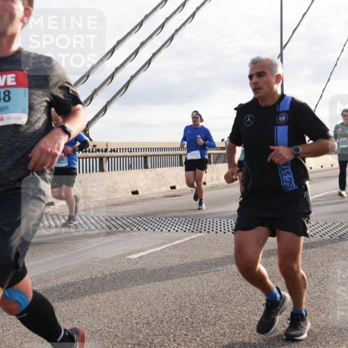 03.10.2024 - Köhlbrandbrückenlauf Matties Gatica Varas http://msf.ph/oto/7182601 03.10.2024 09:25:07 Position 2 1548, 24, 1235, 1238, 1440 meine-sportfotos.de