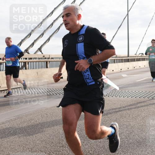 03.10.2024 - Köhlbrandbrückenlauf Matties Gatica Varas http://msf.ph/oto/7182618 03.10.2024 09:25:07 Position 2 1624, 1238, 1440 meine-sportfotos.de