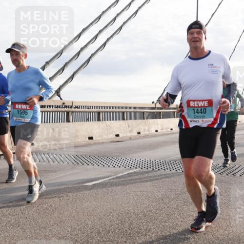 03.10.2024 - Köhlbrandbrückenlauf Matties Gatica Varas http://msf.ph/oto/7182680 03.10.2024 09:25:09 Position 2 1595, 1440 meine-sportfotos.de