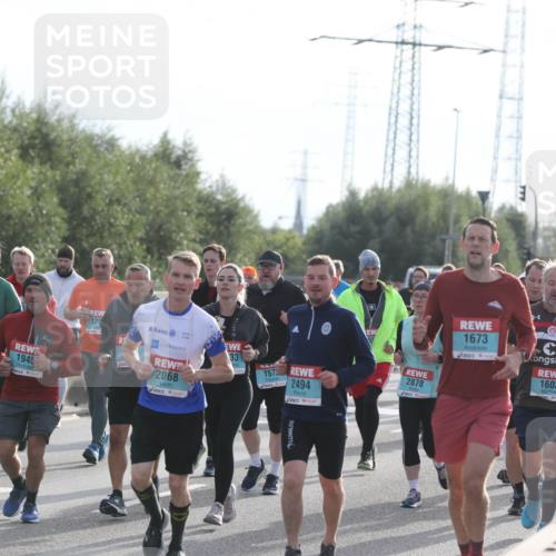 03.10.2024 - Köhlbrandbrückenlauf Fuchs,  Jonas http://msf.ph/oto/7182767 03.10.2024 09:17:40 Position 3 03, 2289, 1945, 128, 33, 2068, 1573, 2494, 2878, 1673, 1603, 2491, 163 meine-sportfotos.de