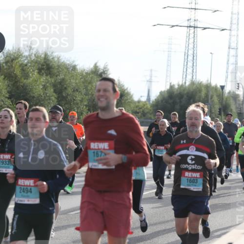 03.10.2024 - Köhlbrandbrückenlauf Fuchs,  Jonas http://msf.ph/oto/7182883 03.10.2024 09:17:42 Position 3 1, 1933, 2494, 167, 2741, 1603, 3163, 2491, 2420 meine-sportfotos.de