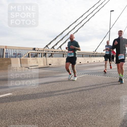 03.10.2024 - Köhlbrandbrückenlauf Matties Gatica Varas http://msf.ph/oto/7182953 03.10.2024 09:25:14 Position 2 1604, 2728 meine-sportfotos.de
