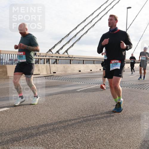 03.10.2024 - Köhlbrandbrückenlauf Matties Gatica Varas http://msf.ph/oto/7182971 03.10.2024 09:25:15 Position 2 1604, 2728, 3305 meine-sportfotos.de