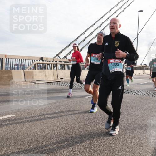 03.10.2024 - Köhlbrandbrückenlauf Matties Gatica Varas http://msf.ph/oto/7183073 03.10.2024 09:25:17 Position 2 1580, 3305, 1701 meine-sportfotos.de