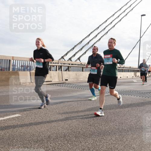 03.10.2024 - Köhlbrandbrückenlauf Matties Gatica Varas http://msf.ph/oto/7183208 03.10.2024 09:25:18 Position 2 1701, 12, 30, 1432, 1934 meine-sportfotos.de
