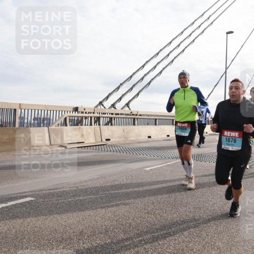 03.10.2024 - Köhlbrandbrückenlauf Matties Gatica Varas http://msf.ph/oto/7183344 03.10.2024 09:25:20 Position 2 1934, 1676, 1389 meine-sportfotos.de