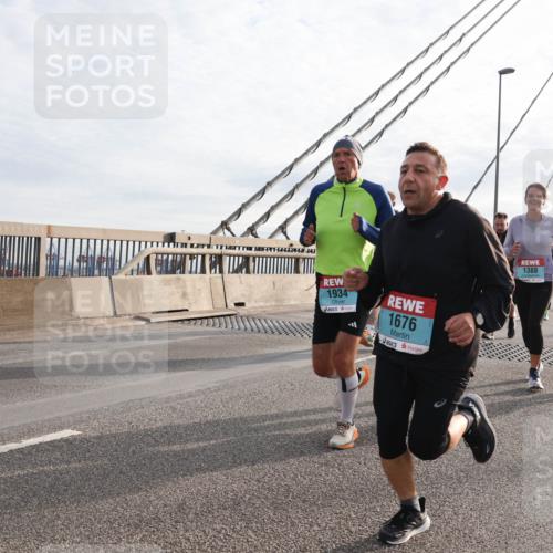 03.10.2024 - Köhlbrandbrückenlauf Matties Gatica Varas http://msf.ph/oto/7183369 03.10.2024 09:25:20 Position 2 1934, 1676, 1388, 1389 meine-sportfotos.de
