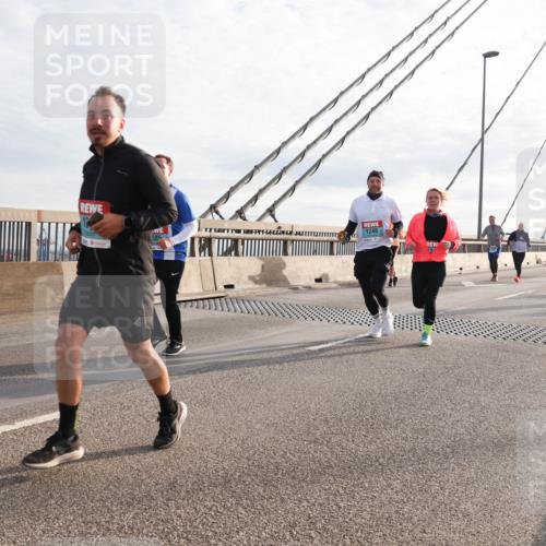 03.10.2024 - Köhlbrandbrückenlauf Matties Gatica Varas http://msf.ph/oto/7183527 03.10.2024 09:25:22 Position 2 385, 1246 meine-sportfotos.de