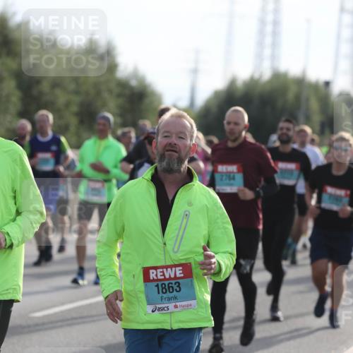 03.10.2024 - Köhlbrandbrückenlauf Fuchs,  Jonas http://msf.ph/oto/7183551 03.10.2024 09:18:14 Position 3 1863, 2764 meine-sportfotos.de