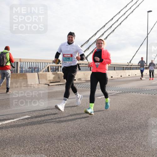 03.10.2024 - Köhlbrandbrückenlauf Matties Gatica Varas http://msf.ph/oto/7183595 03.10.2024 09:25:23 Position 2 1246, 2, 1976 meine-sportfotos.de