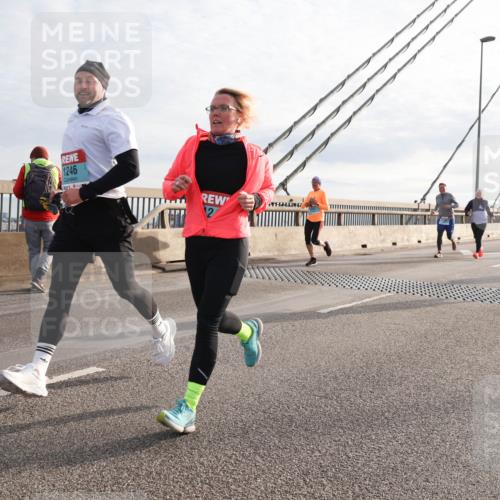 03.10.2024 - Köhlbrandbrückenlauf Matties Gatica Varas http://msf.ph/oto/7183628 03.10.2024 09:25:24 Position 2 1246, 2, 1976 meine-sportfotos.de