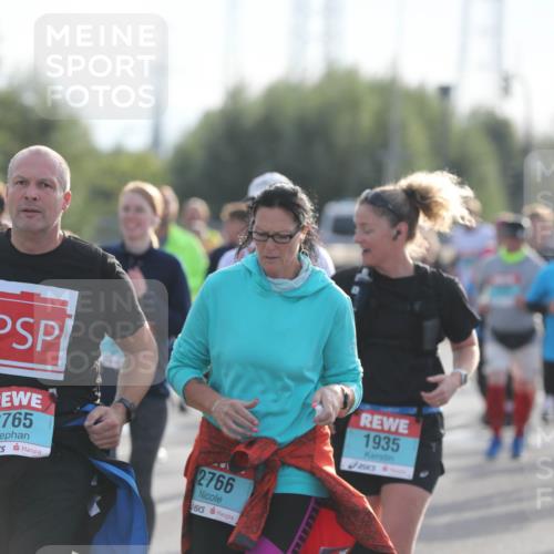 03.10.2024 - Köhlbrandbrückenlauf Fuchs,  Jonas http://msf.ph/oto/7183639 03.10.2024 09:18:20 Position 3 2765, 2766, 1935 meine-sportfotos.de