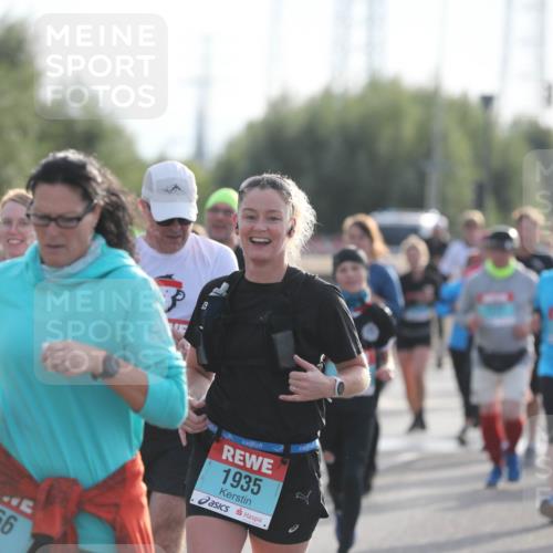 03.10.2024 - Köhlbrandbrückenlauf Fuchs,  Jonas http://msf.ph/oto/7183649 03.10.2024 09:18:21 Position 3 2766, 1935 meine-sportfotos.de
