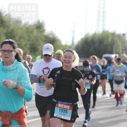 03.10.2024 - Köhlbrandbrückenlauf Fuchs,  Jonas http://msf.ph/oto/7183688 03.10.2024 09:18:21 Position 3 2766, 1935, 14 meine-sportfotos.de