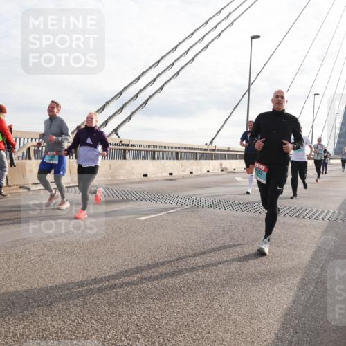 03.10.2024 - Köhlbrandbrückenlauf Matties Gatica Varas http://msf.ph/oto/7183834 03.10.2024 09:25:26 Position 2 1143, 1582 meine-sportfotos.de
