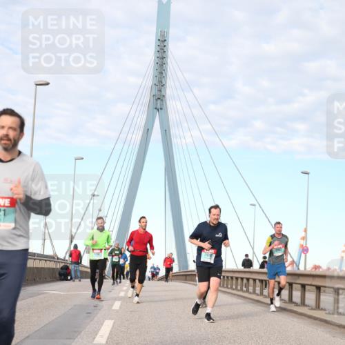 03.10.2024 - Köhlbrandbrückenlauf Jannik Wohlers http://msf.ph/oto/7183920 03.10.2024 09:43:54 Position 2 1921, 2362, 1288, 1692 meine-sportfotos.de