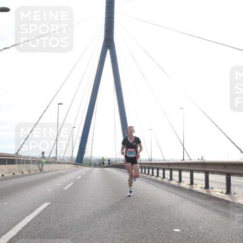 03.10.2024 - Köhlbrandbrückenlauf Jannik Wohlers http://msf.ph/oto/7183932 03.10.2024 09:17:29 Position 1 1024 meine-sportfotos.de