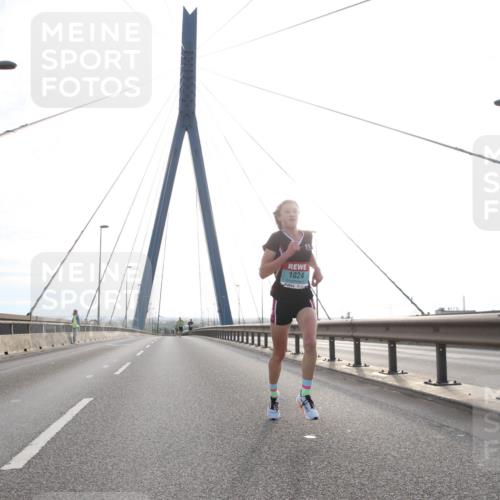 03.10.2024 - Köhlbrandbrückenlauf Jannik Wohlers http://msf.ph/oto/7183974 03.10.2024 09:17:30 Position 1 1024 meine-sportfotos.de