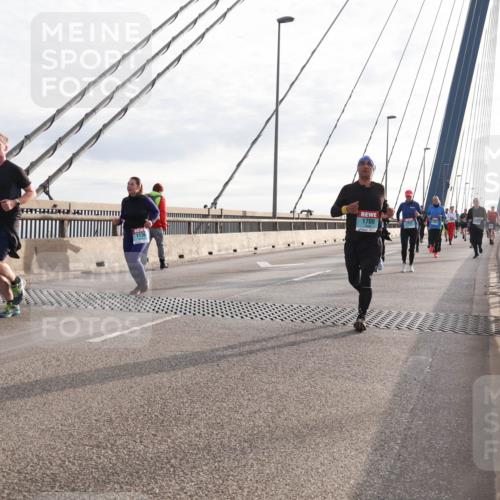 03.10.2024 - Köhlbrandbrückenlauf Matties Gatica Varas http://msf.ph/oto/7184240 03.10.2024 09:25:32 Position 2 1136, 1700 meine-sportfotos.de