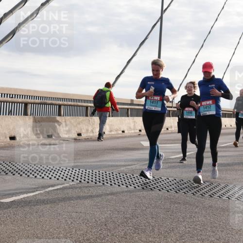 03.10.2024 - Köhlbrandbrückenlauf Matties Gatica Varas http://msf.ph/oto/7184432 03.10.2024 09:25:34 Position 2 1411, 1412, 1557, 1490, 1101 meine-sportfotos.de