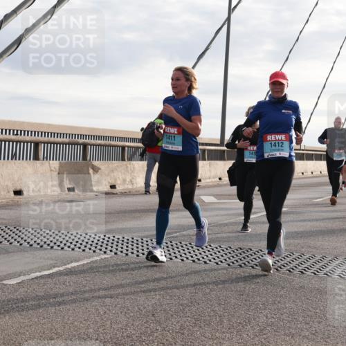 03.10.2024 - Köhlbrandbrückenlauf Matties Gatica Varas http://msf.ph/oto/7184460 03.10.2024 09:25:34 Position 2 1411, 1412, 1557, 149, 1101 meine-sportfotos.de
