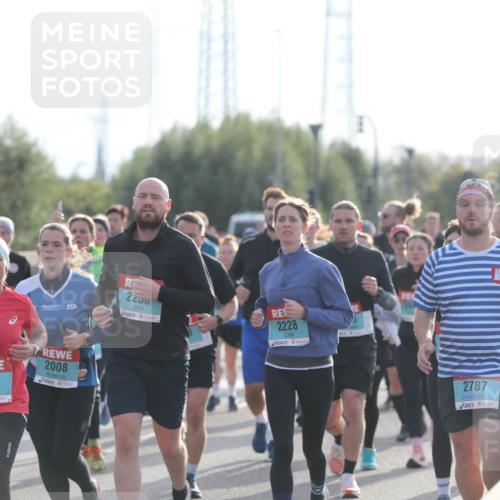 03.10.2024 - Köhlbrandbrückenlauf Fuchs,  Jonas http://msf.ph/oto/7184572 03.10.2024 09:19:05 Position 3 200, 2416, 2230, 2228, 2008, 2787, 11 meine-sportfotos.de