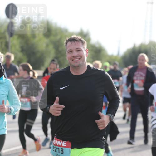 03.10.2024 - Köhlbrandbrückenlauf Fuchs,  Jonas http://msf.ph/oto/7184833 03.10.2024 09:19:32 Position 3 3218, 2346 meine-sportfotos.de