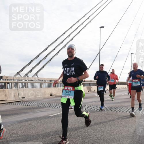 03.10.2024 - Köhlbrandbrückenlauf Matties Gatica Varas http://msf.ph/oto/7184887 03.10.2024 09:25:39 Position 2 1062, 1101, 1519, 1613 meine-sportfotos.de