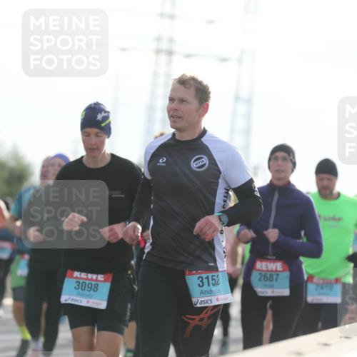 03.10.2024 - Köhlbrandbrückenlauf Fuchs,  Jonas http://msf.ph/oto/7184897 03.10.2024 09:19:40 Position 3 16, 3098, 3152, 2687 meine-sportfotos.de