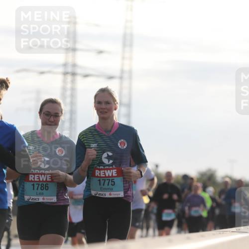03.10.2024 - Köhlbrandbrückenlauf Fuchs,  Jonas http://msf.ph/oto/7185003 03.10.2024 09:19:51 Position 3 2399, 1786, 1775 meine-sportfotos.de