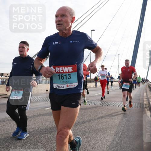 03.10.2024 - Köhlbrandbrückenlauf Matties Gatica Varas http://msf.ph/oto/7185018 03.10.2024 09:25:41 Position 2 1519, 1613, 1697 meine-sportfotos.de