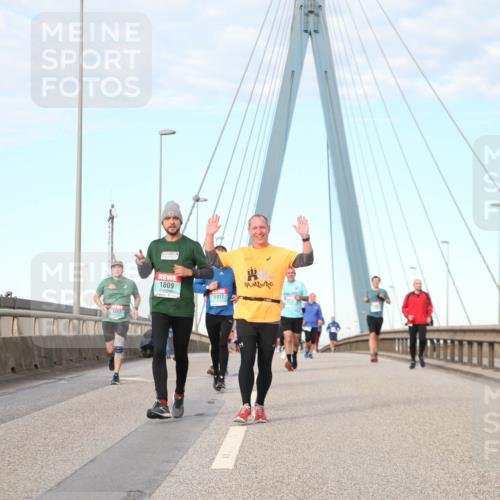 03.10.2024 - Köhlbrandbrückenlauf Jannik Wohlers http://msf.ph/oto/7185252 03.10.2024 09:44:00 Position 2 1497, 1809, 1917 meine-sportfotos.de