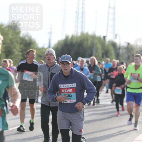 03.10.2024 - Köhlbrandbrückenlauf Fuchs,  Jonas http://msf.ph/oto/7185258 03.10.2024 09:20:13 Position 3 3239, 3048, 2595 meine-sportfotos.de