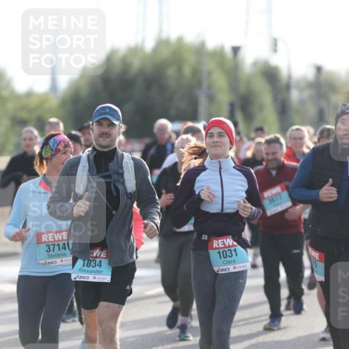 03.10.2024 - Köhlbrandbrückenlauf Fuchs,  Jonas http://msf.ph/oto/7185291 03.10.2024 09:20:19 Position 3 3714, 1034, 3677, 231, 1031, 15, 3738 meine-sportfotos.de