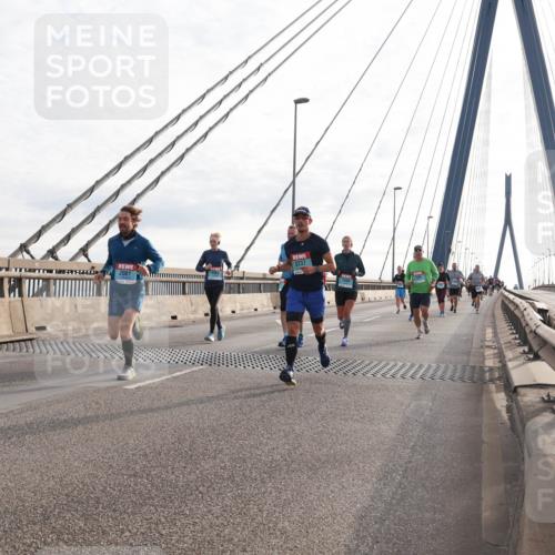 03.10.2024 - Köhlbrandbrückenlauf Matties Gatica Varas http://msf.ph/oto/7185363 03.10.2024 09:25:45 Position 2 2001, 3237 meine-sportfotos.de